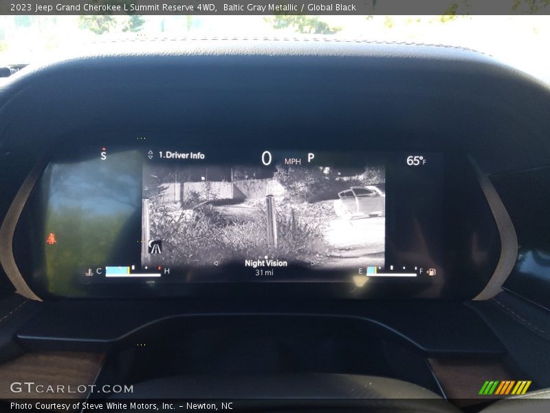 Navigation of 2023 Grand Cherokee L Summit Reserve 4WD