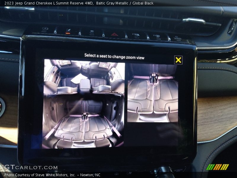 Controls of 2023 Grand Cherokee L Summit Reserve 4WD