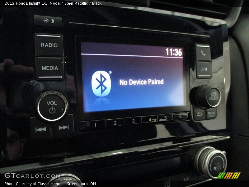 Modern Steel Metallic / Black 2019 Honda Insight LX