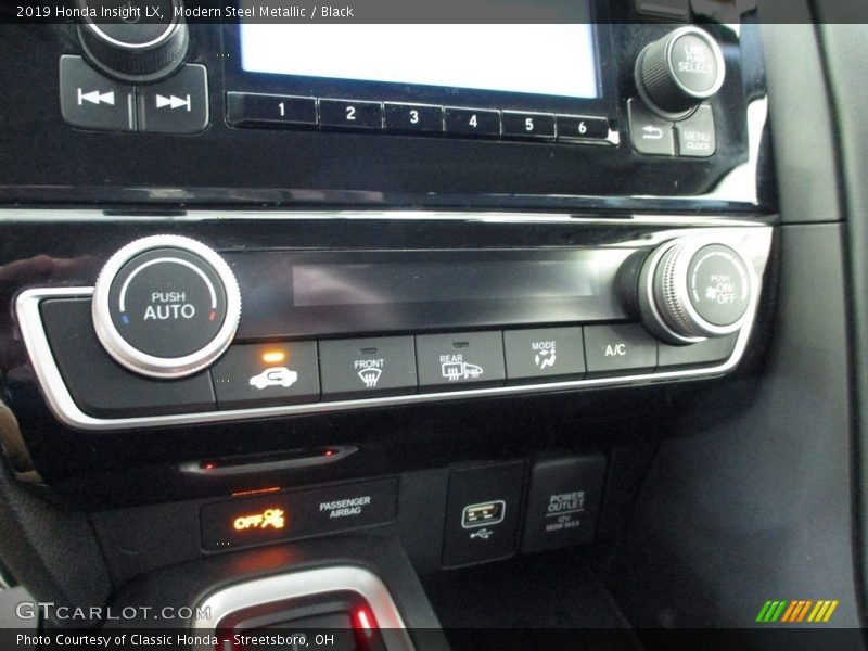 Modern Steel Metallic / Black 2019 Honda Insight LX