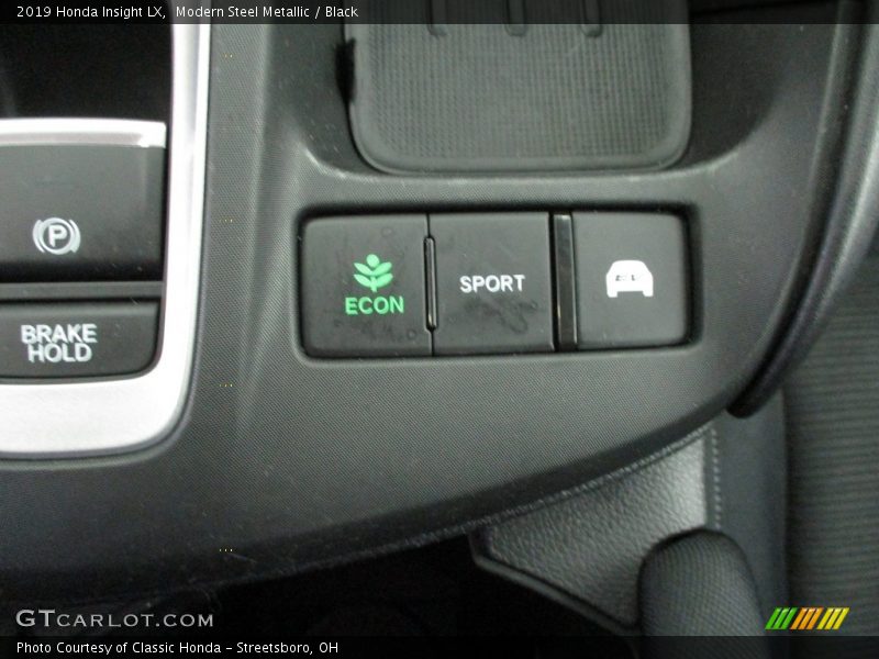 Modern Steel Metallic / Black 2019 Honda Insight LX
