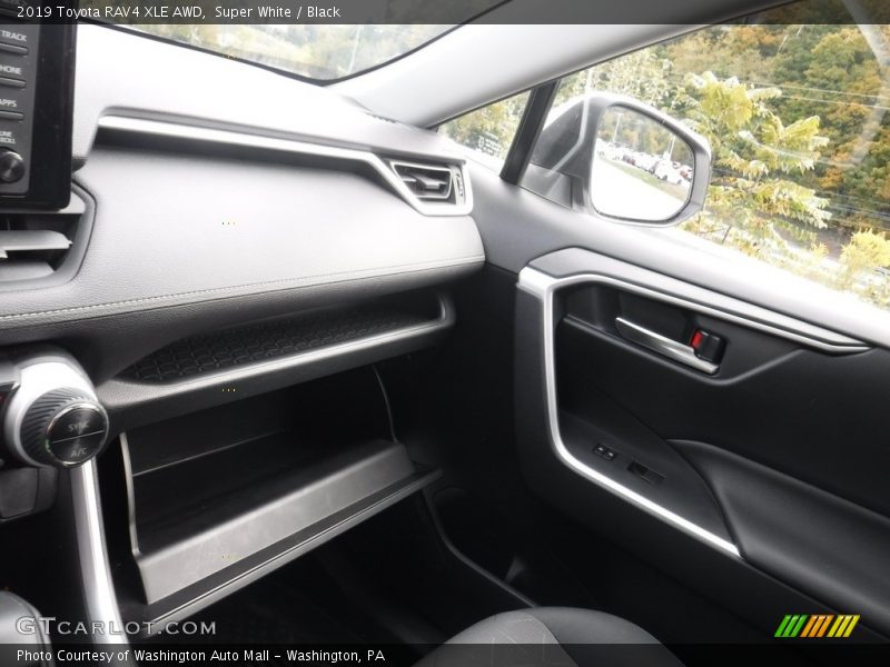 Super White / Black 2019 Toyota RAV4 XLE AWD