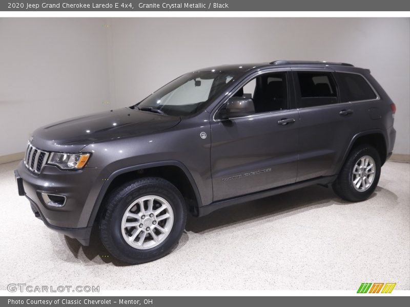 Granite Crystal Metallic / Black 2020 Jeep Grand Cherokee Laredo E 4x4