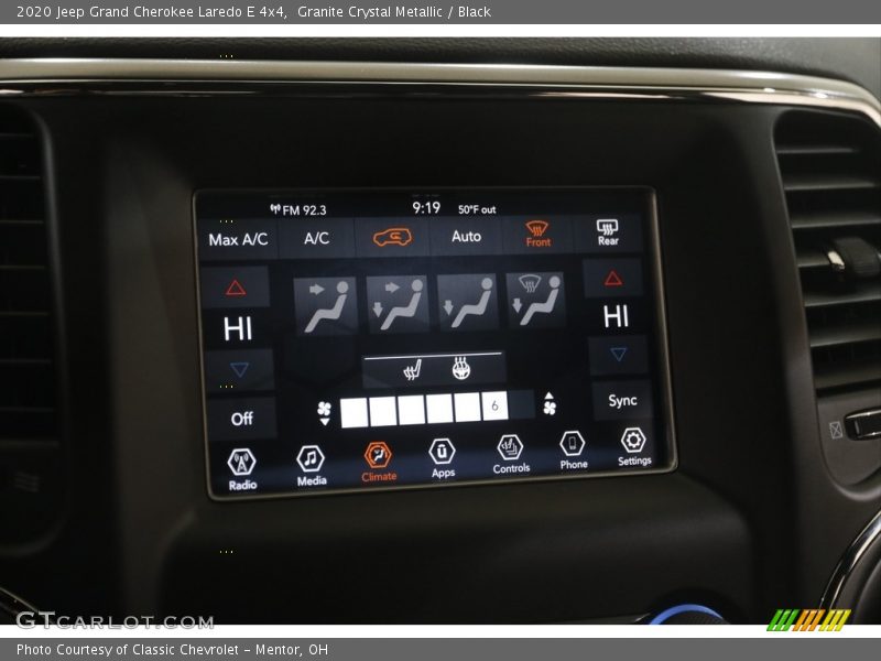 Granite Crystal Metallic / Black 2020 Jeep Grand Cherokee Laredo E 4x4