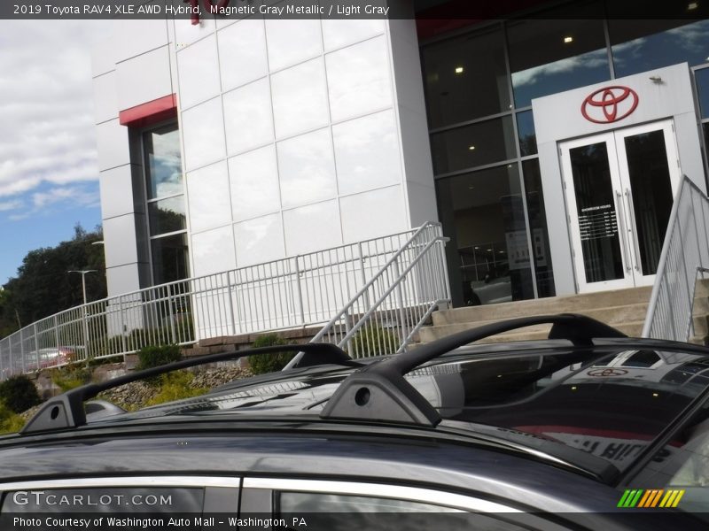 Magnetic Gray Metallic / Light Gray 2019 Toyota RAV4 XLE AWD Hybrid