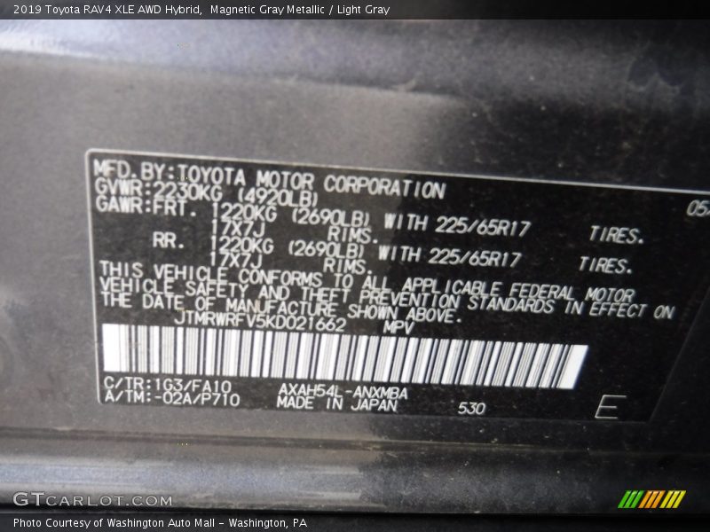 Magnetic Gray Metallic / Light Gray 2019 Toyota RAV4 XLE AWD Hybrid