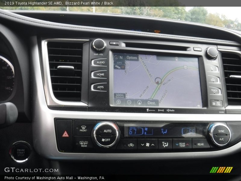Blizzard Pearl White / Black 2019 Toyota Highlander SE AWD