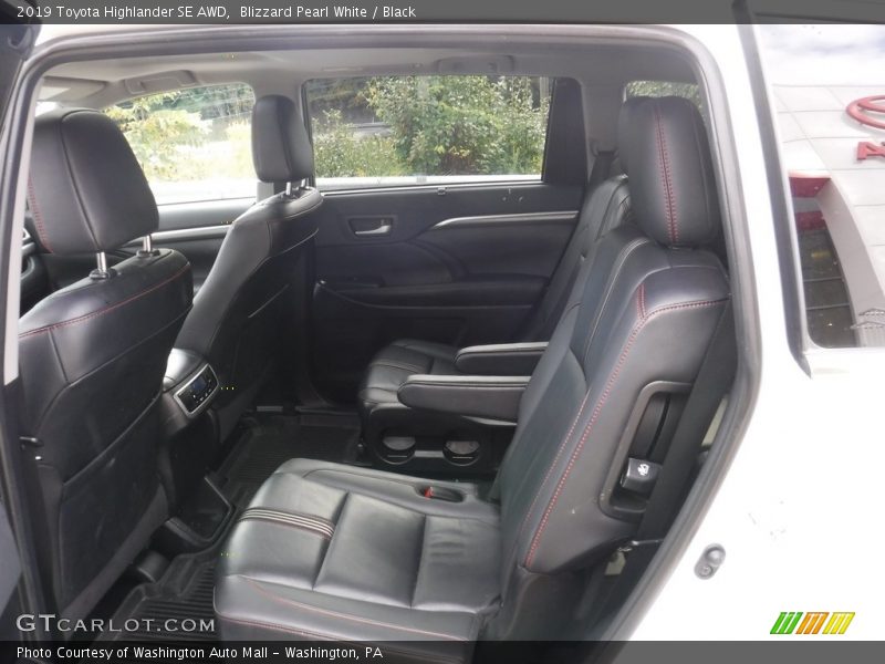 Blizzard Pearl White / Black 2019 Toyota Highlander SE AWD