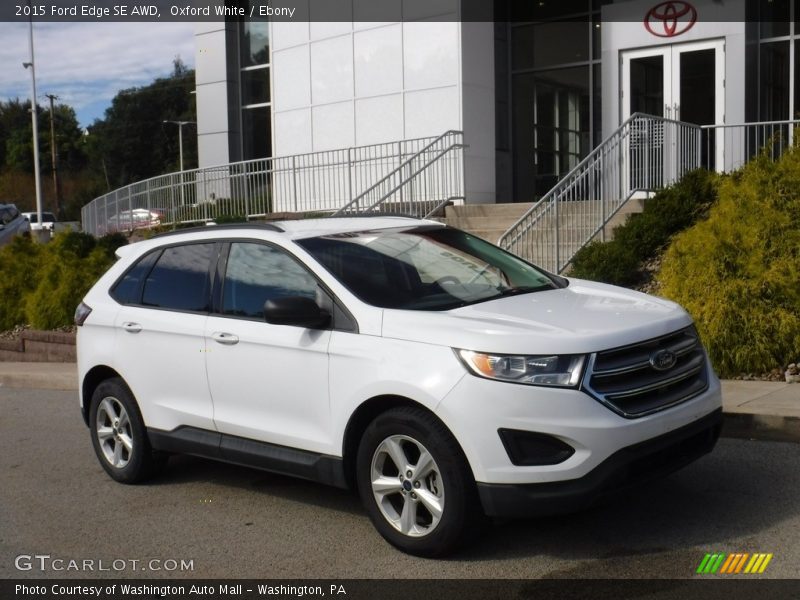 Front 3/4 View of 2015 Edge SE AWD