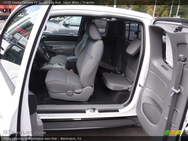 Super White / Graphite 2015 Toyota Tacoma V6 Access Cab 4x4