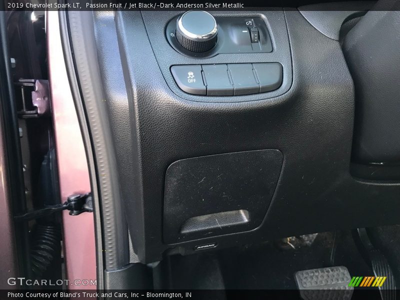 Passion Fruit / Jet Black/­Dark Anderson Silver Metallic 2019 Chevrolet Spark LT
