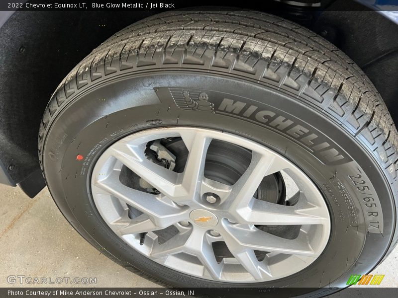 Blue Glow Metallic / Jet Black 2022 Chevrolet Equinox LT
