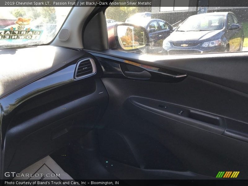 Passion Fruit / Jet Black/­Dark Anderson Silver Metallic 2019 Chevrolet Spark LT