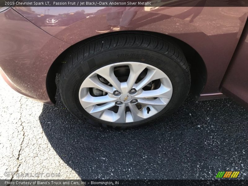 Passion Fruit / Jet Black/­Dark Anderson Silver Metallic 2019 Chevrolet Spark LT