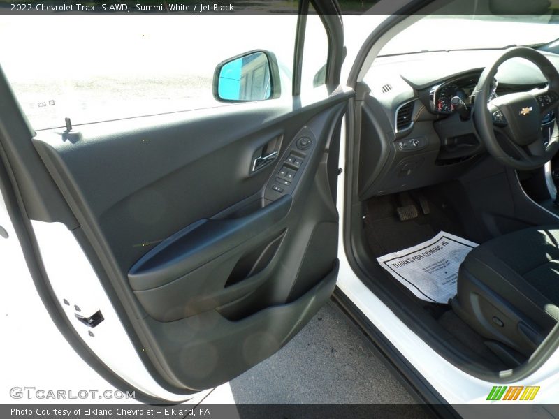 Summit White / Jet Black 2022 Chevrolet Trax LS AWD