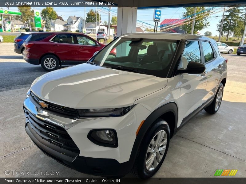 Summit White / Jet Black 2023 Chevrolet TrailBlazer LS AWD