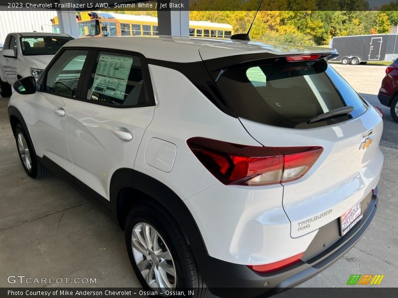 Summit White / Jet Black 2023 Chevrolet TrailBlazer LS AWD