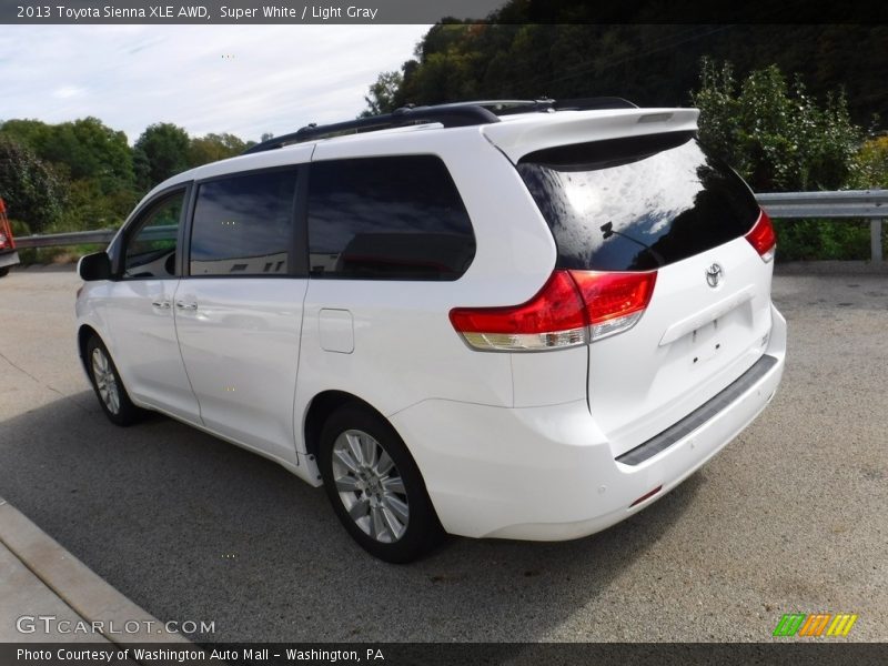 Super White / Light Gray 2013 Toyota Sienna XLE AWD