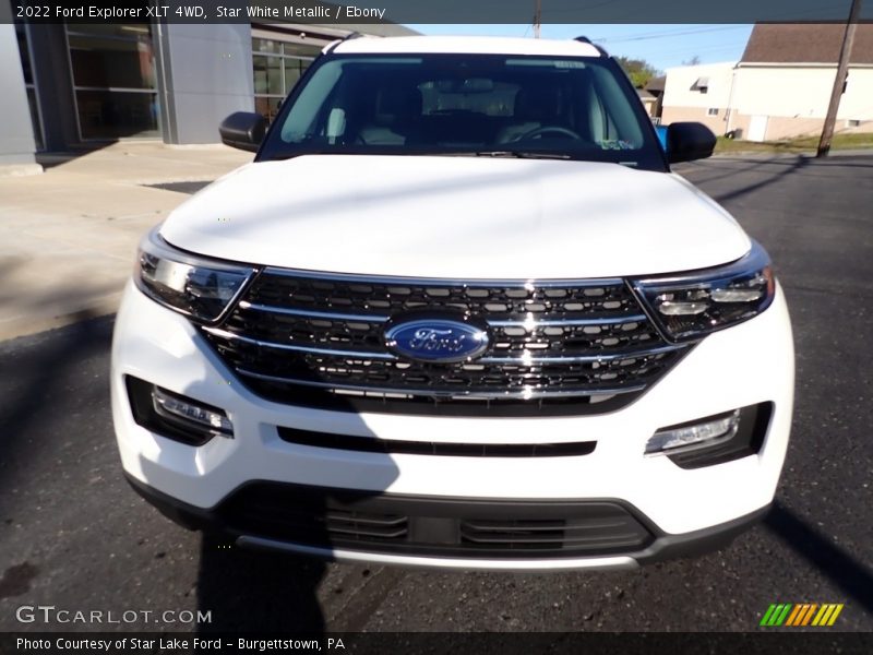 Star White Metallic / Ebony 2022 Ford Explorer XLT 4WD