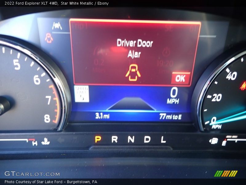 Star White Metallic / Ebony 2022 Ford Explorer XLT 4WD