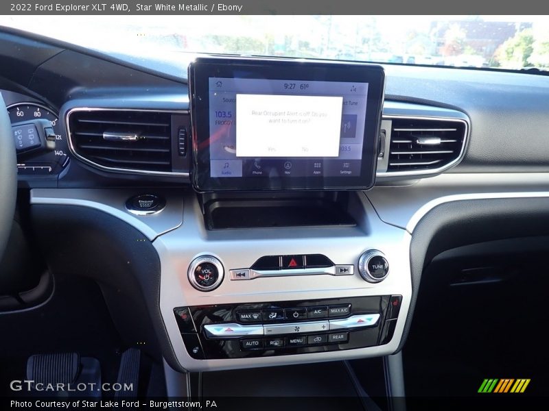 Star White Metallic / Ebony 2022 Ford Explorer XLT 4WD