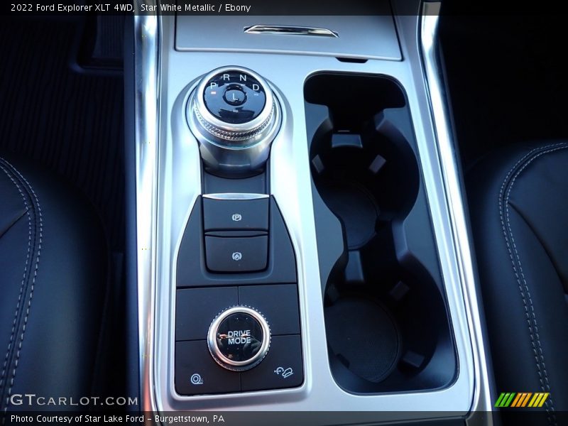 Star White Metallic / Ebony 2022 Ford Explorer XLT 4WD