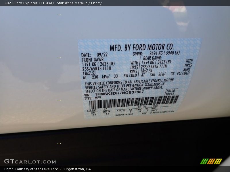 Star White Metallic / Ebony 2022 Ford Explorer XLT 4WD