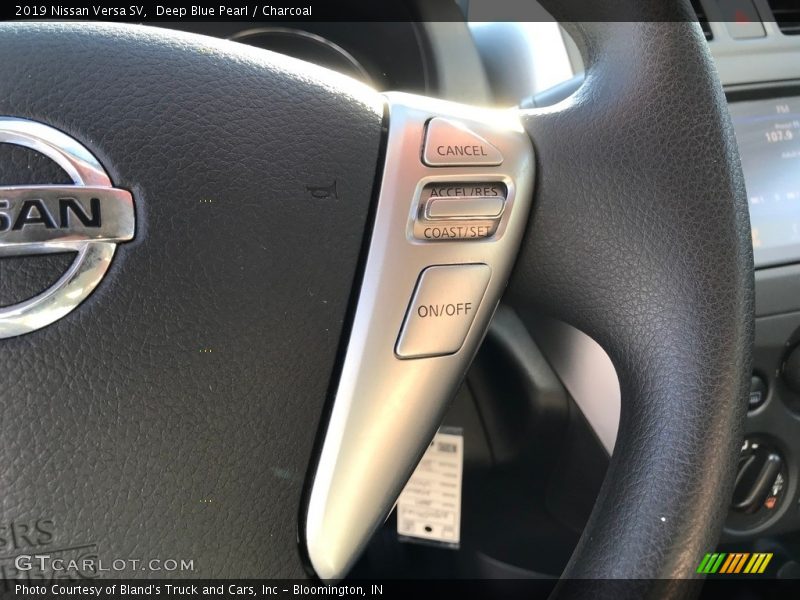Deep Blue Pearl / Charcoal 2019 Nissan Versa SV