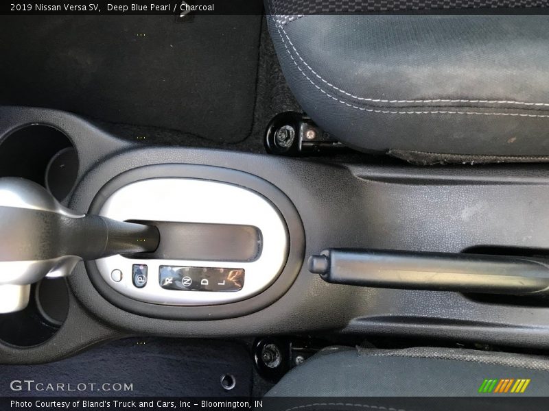Deep Blue Pearl / Charcoal 2019 Nissan Versa SV