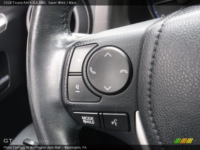 Super White / Black 2018 Toyota RAV4 XLE AWD