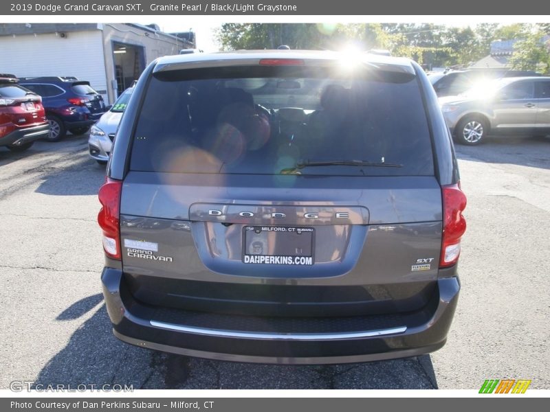 Granite Pearl / Black/Light Graystone 2019 Dodge Grand Caravan SXT