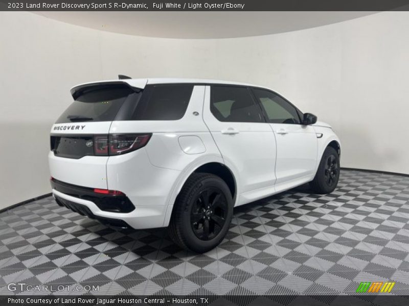 Fuji White / Light Oyster/Ebony 2023 Land Rover Discovery Sport S R-Dynamic