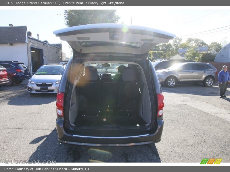 Granite Pearl / Black/Light Graystone 2019 Dodge Grand Caravan SXT