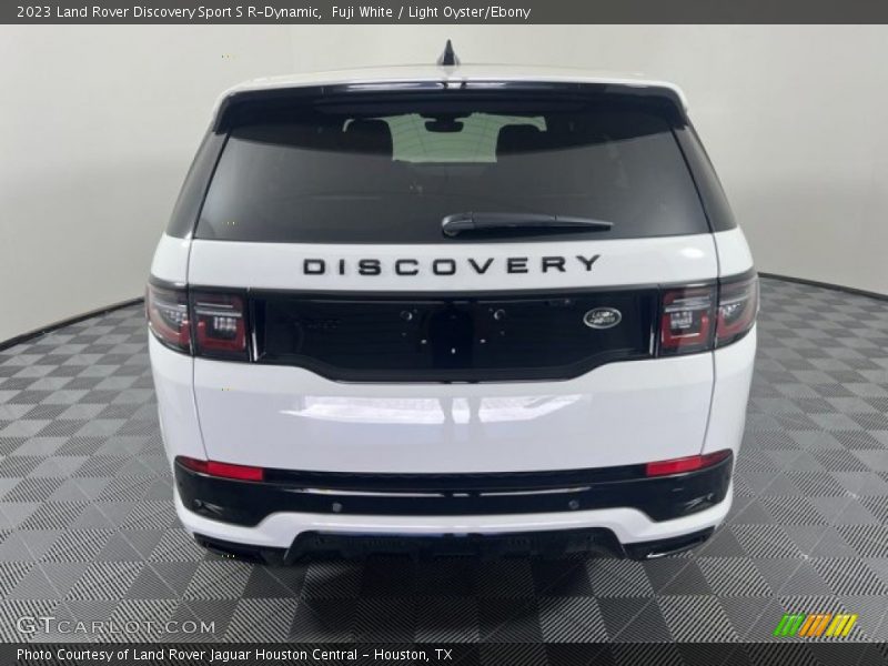 Fuji White / Light Oyster/Ebony 2023 Land Rover Discovery Sport S R-Dynamic