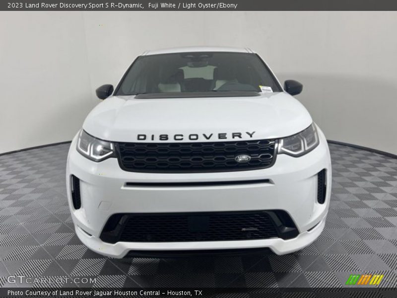 Fuji White / Light Oyster/Ebony 2023 Land Rover Discovery Sport S R-Dynamic