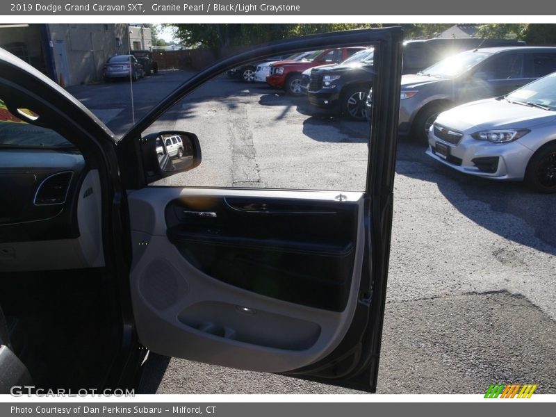 Granite Pearl / Black/Light Graystone 2019 Dodge Grand Caravan SXT