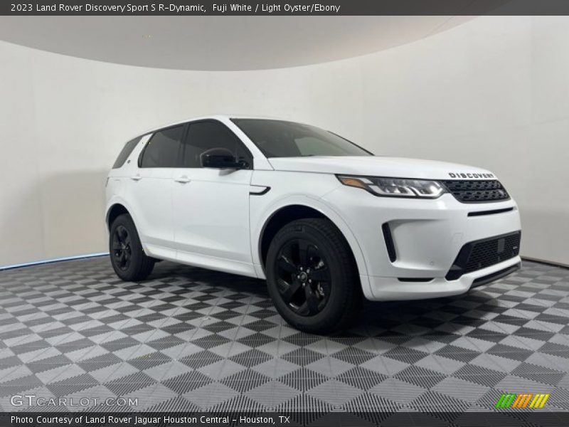 Fuji White / Light Oyster/Ebony 2023 Land Rover Discovery Sport S R-Dynamic