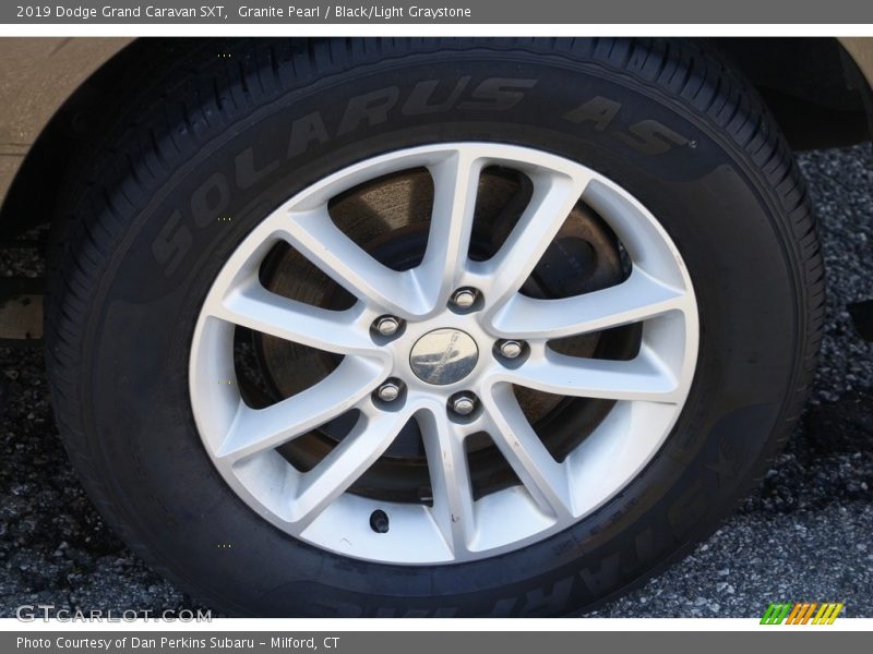 Granite Pearl / Black/Light Graystone 2019 Dodge Grand Caravan SXT