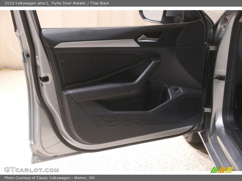 Pyrite Silver Metallic / Titan Black 2019 Volkswagen Jetta S