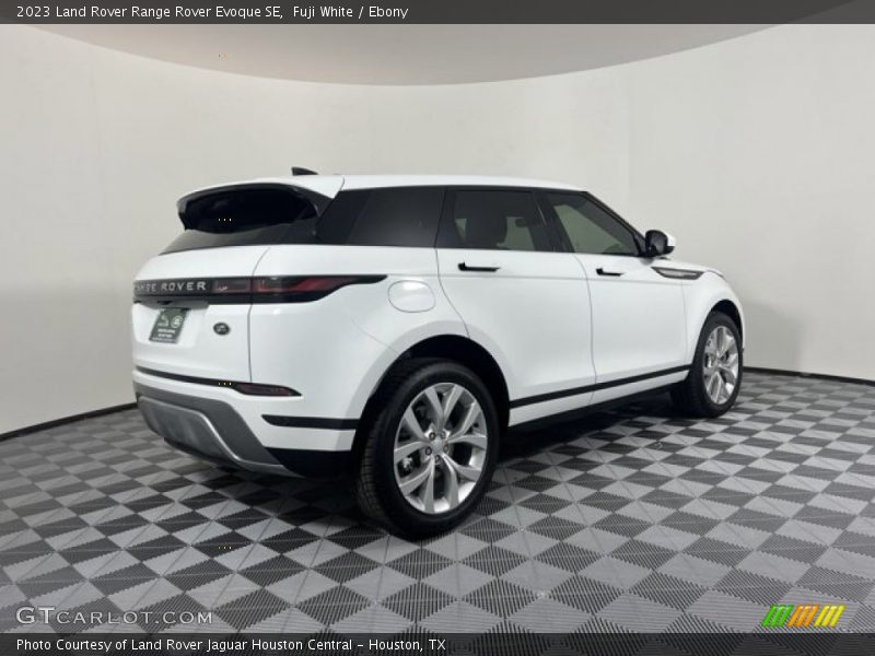 Fuji White / Ebony 2023 Land Rover Range Rover Evoque SE