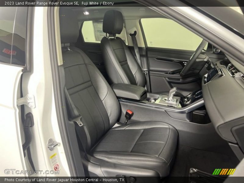 Fuji White / Ebony 2023 Land Rover Range Rover Evoque SE
