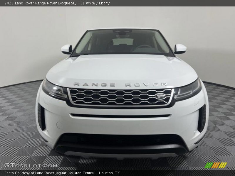Fuji White / Ebony 2023 Land Rover Range Rover Evoque SE
