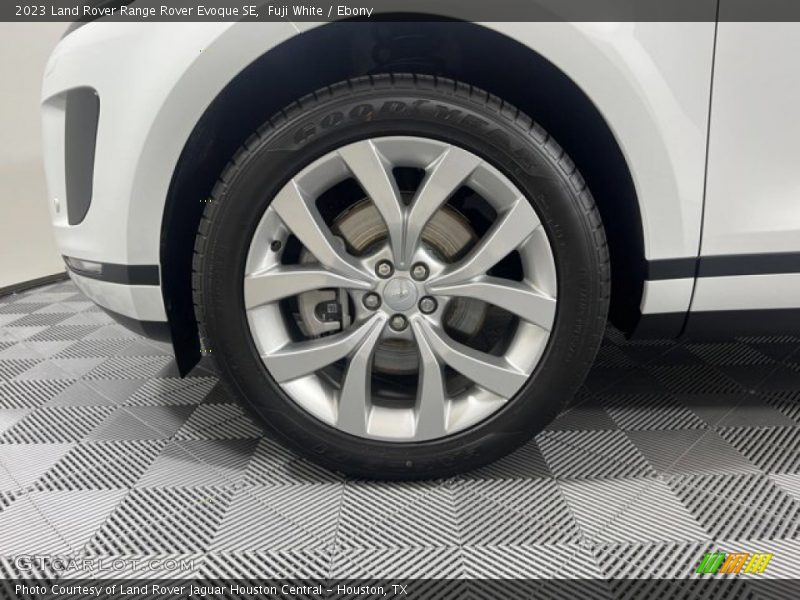  2023 Range Rover Evoque SE Wheel