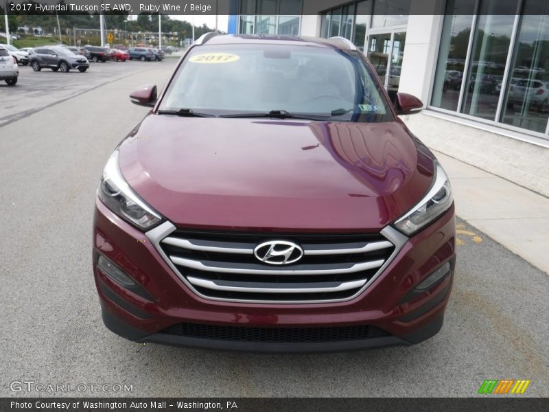 Ruby Wine / Beige 2017 Hyundai Tucson SE AWD