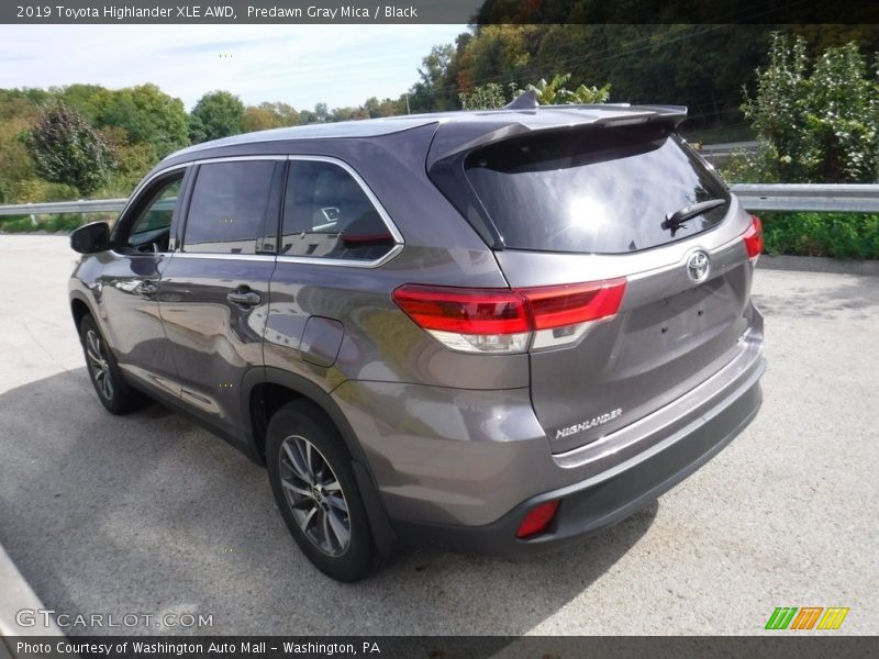 Predawn Gray Mica / Black 2019 Toyota Highlander XLE AWD