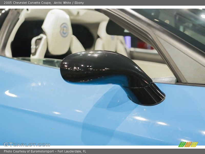 Arctic White / Ebony 2005 Chevrolet Corvette Coupe