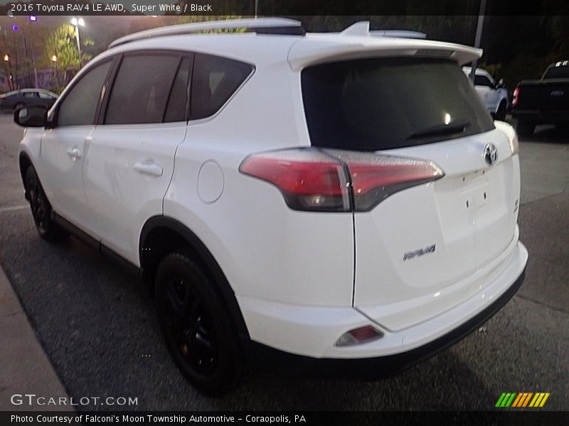 Super White / Black 2016 Toyota RAV4 LE AWD