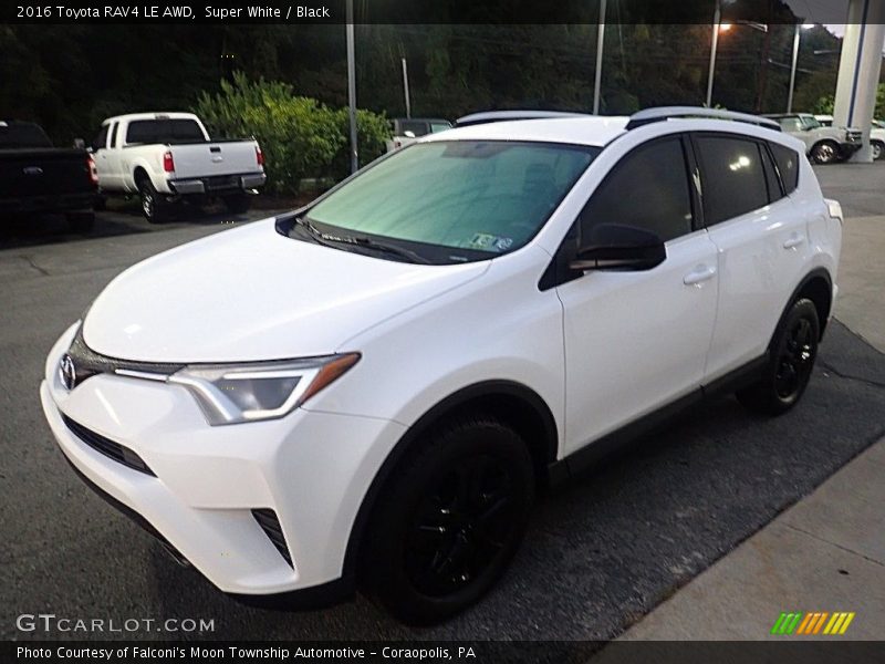 Super White / Black 2016 Toyota RAV4 LE AWD