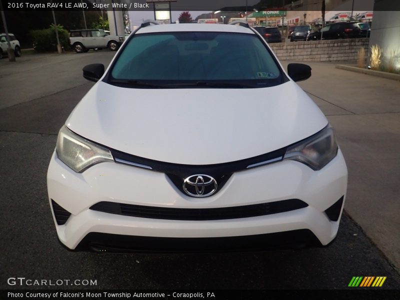 Super White / Black 2016 Toyota RAV4 LE AWD