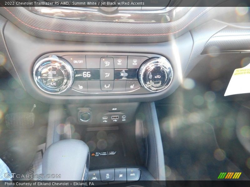 Summit White / Jet Black w/Red Accents 2022 Chevrolet TrailBlazer RS AWD